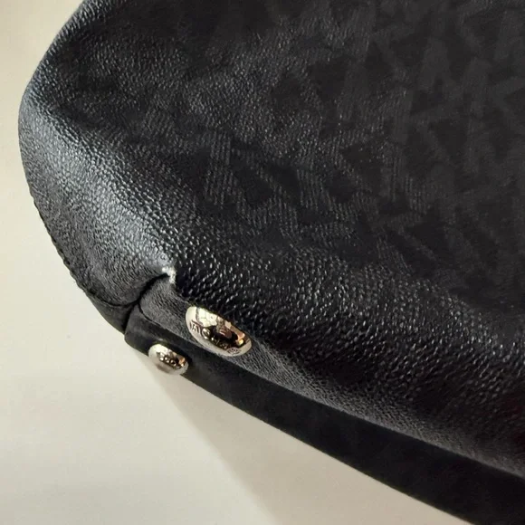 Michael Kors Black Large Signature Jet Set Tote Shoulder Bag - Picture 5 of 6